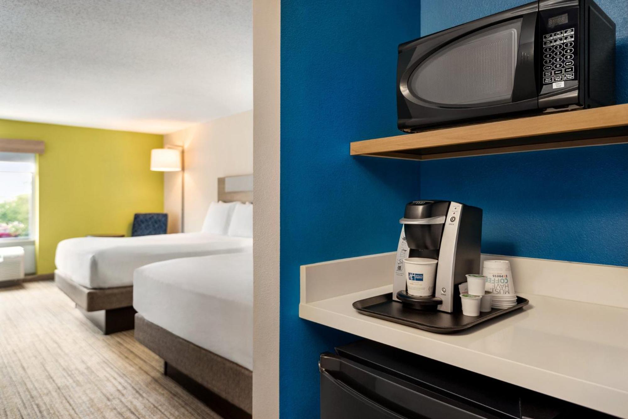 Holiday Inn Express Hotel & Suites Fredericksburg By Ihg Luaran gambar
