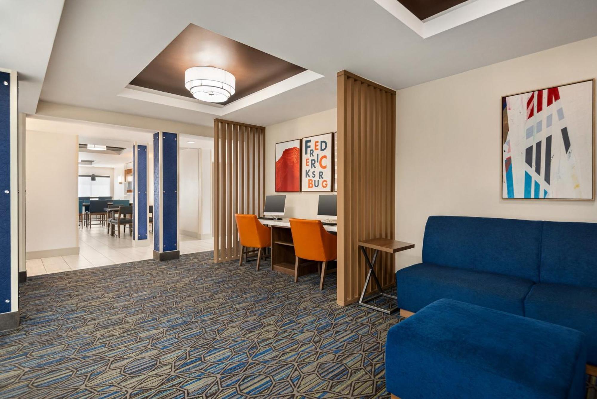 Holiday Inn Express Hotel & Suites Fredericksburg By Ihg Luaran gambar