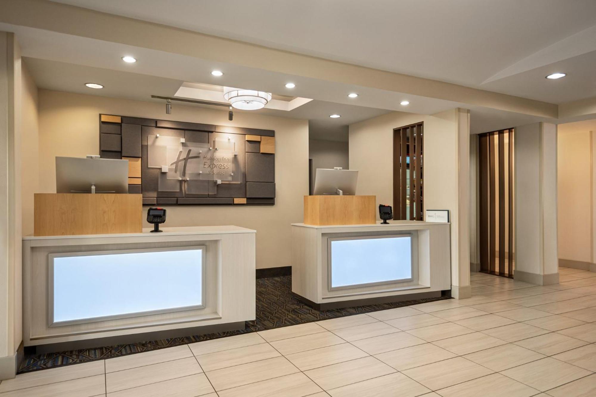 Holiday Inn Express Hotel & Suites Fredericksburg By Ihg Luaran gambar