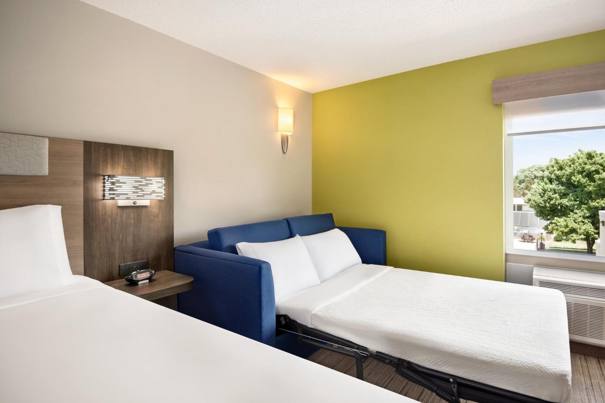 Holiday Inn Express Hotel & Suites Fredericksburg By Ihg Luaran gambar